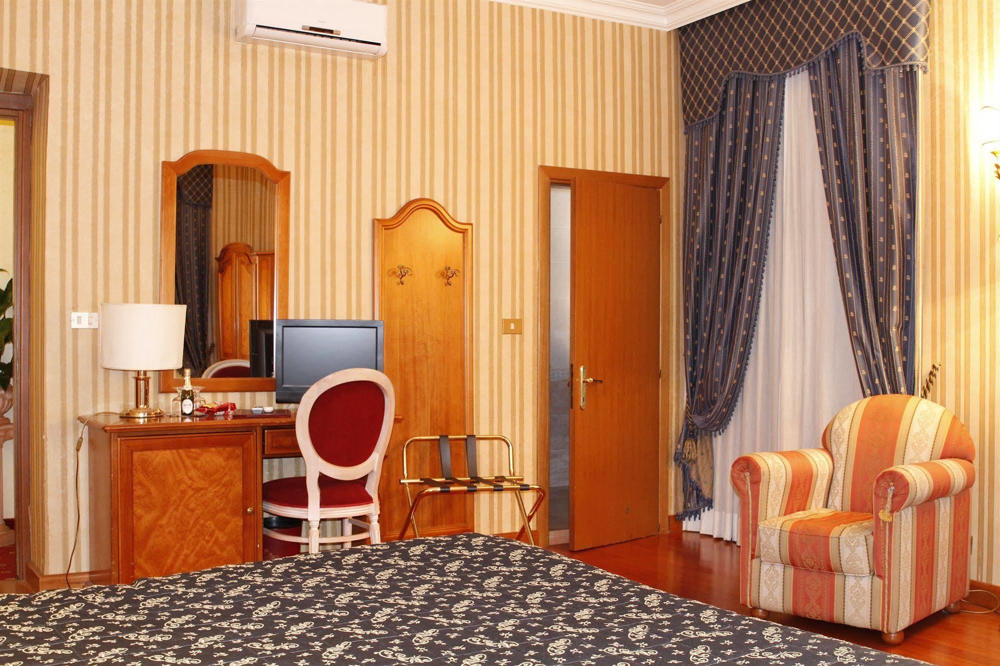 Hotel Sistina Rzym Zewnętrze zdjęcie